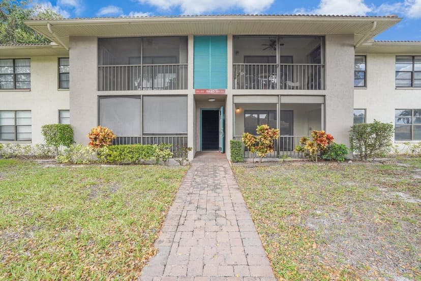 9840 Pineapple Tree Drive # 103, Boynton Beach FL 33436