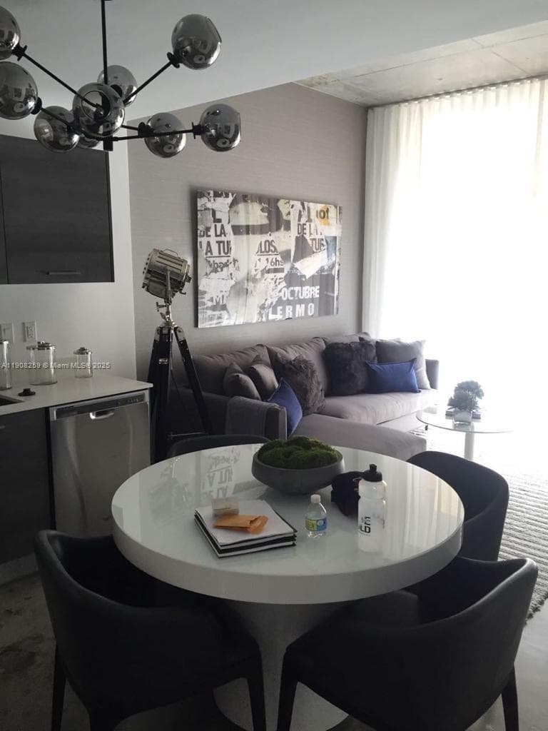 151 SE 1st St # 903, Miami FL 33131