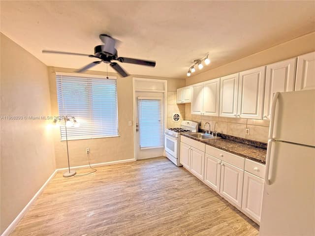 441 Collins Ave # 12A, Miami Beach FL 33139 - Miami Beach, FL - Photo 2