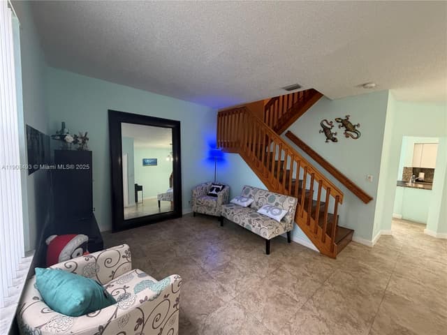 810 NE 212th Ter # 2, Miami FL 33179 - Miami, FL - Photo 7