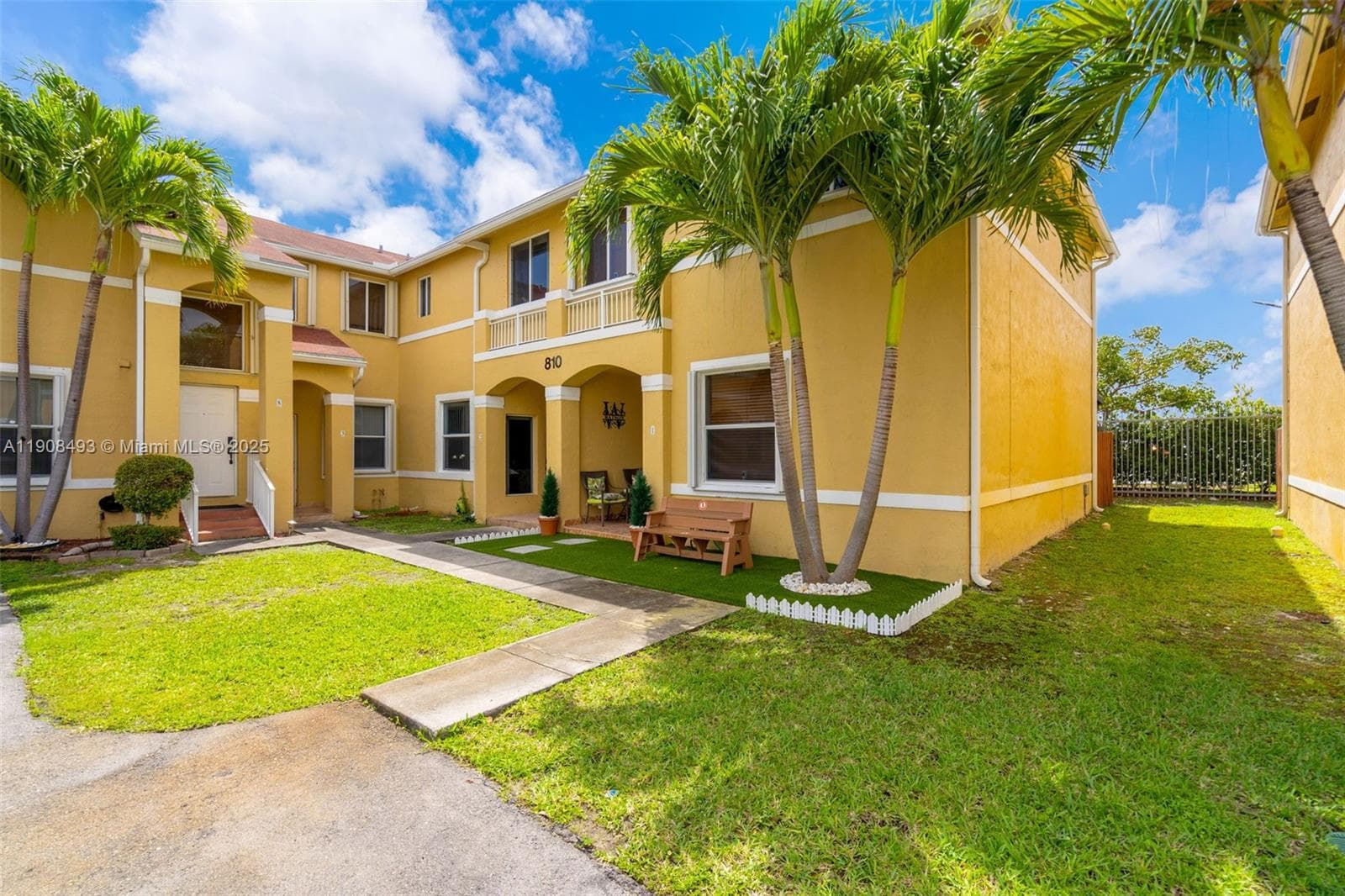 810 NE 212th Ter # 2, Miami FL 33179 - Miami, FL - Photo 1