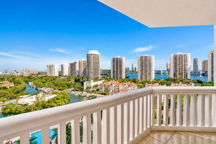 2000 Island Blvd # 1710, Aventura FL 33160