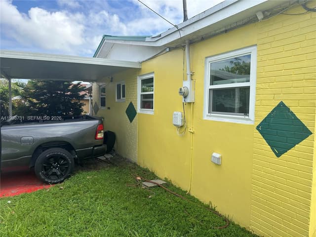 15151 Railroad Dr, Miami Gardens FL 33054 - Miami Gardens, FL - Photo 6