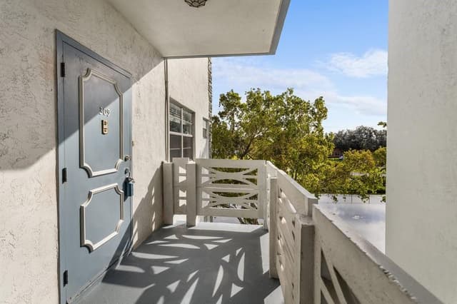 4090 NW 42nd Avenue # 309, Lauderdale Lakes FL 33319 - Lauderdale Lakes, FL - Photo 3