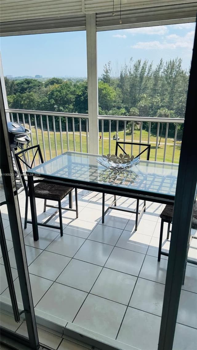 3150 N Palm Aire Dr # 801, Pompano Beach FL 33069 - Pompano Beach, FL - Photo 2