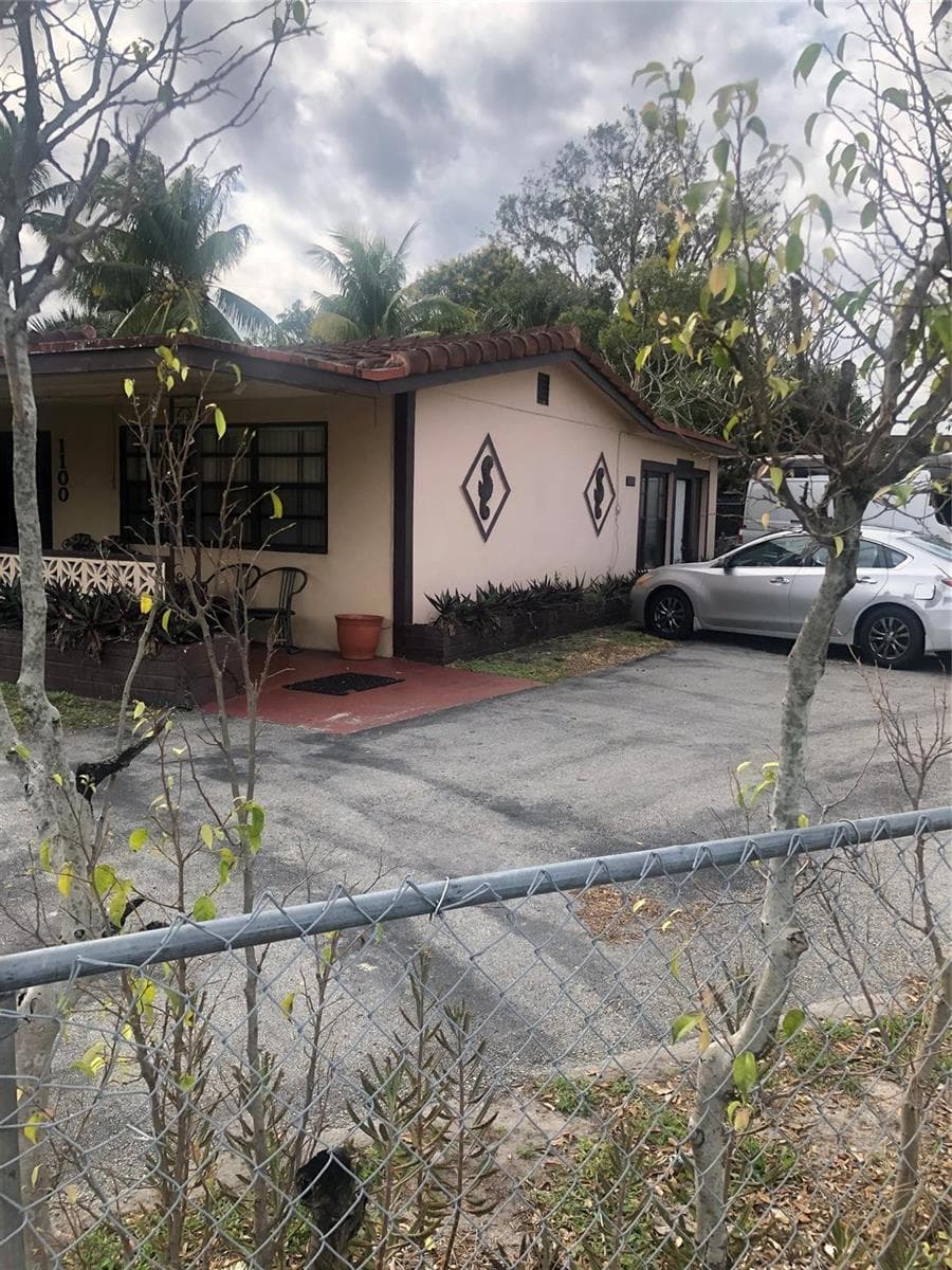 1100 NW 19th Street, Fort Lauderdale FL 33311