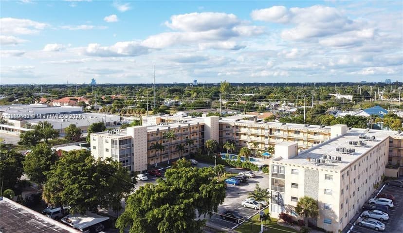 2145 Pierce St # 205, Hollywood FL 33020