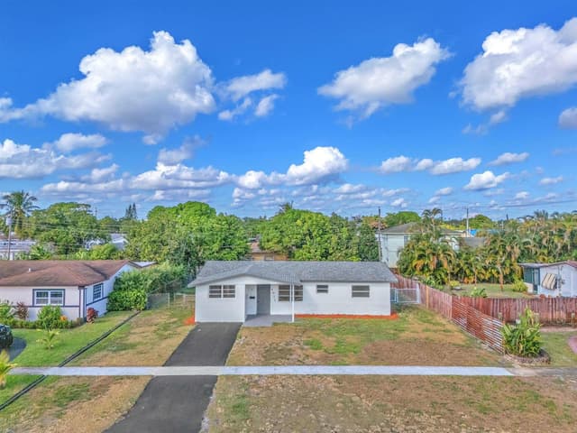 4911 NW 16th Street, Lauderhill FL 33313 - Lauderhill, FL - Photo 7