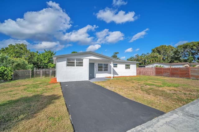 4911 NW 16th Street, Lauderhill FL 33313 - Lauderhill, FL - Photo 3