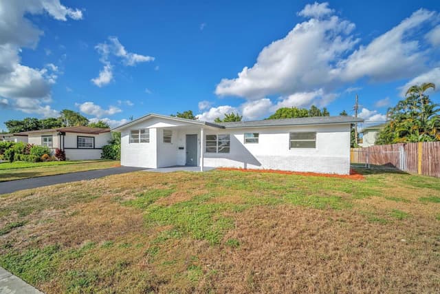 4911 NW 16th Street, Lauderhill FL 33313 - Lauderhill, FL - Photo 4