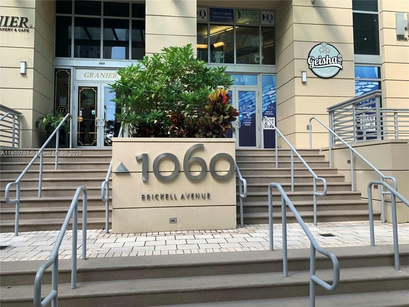 1060 Brickell Ave # 1701, Miami FL 33131