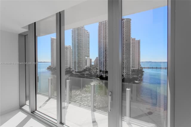 300 Biscayne Blvd Way # 1003, Miami FL 33131 - Miami, FL - Photo 2