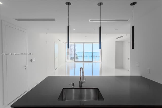 300 Biscayne Blvd Way # 1003, Miami FL 33131 - Miami, FL - Photo 4