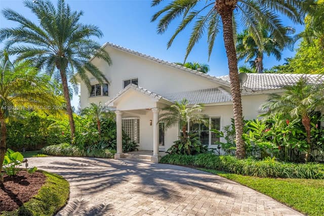 6300 Allison Rd, Miami Beach FL 33141 - Miami Beach, FL - Photo 2