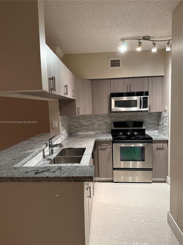 17150 N Bay Rd # 2102, Sunny Isles Beach FL 33160 - Sunny Isles Beach, FL - Photo 6