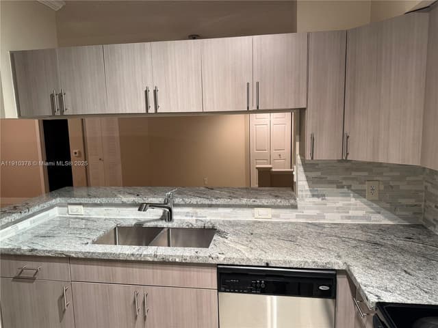 17150 N Bay Rd # 2102, Sunny Isles Beach FL 33160 - Sunny Isles Beach, FL - Photo 5