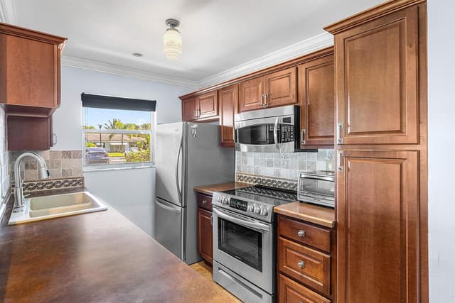 510 High Point Drive # D, Delray Beach FL 33445 - Delray Beach, FL - Photo 5