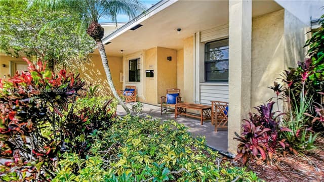 6405 W Oakland Park Blvd # 2, Lauderhill FL 33313 - Lauderhill, FL - Photo 2