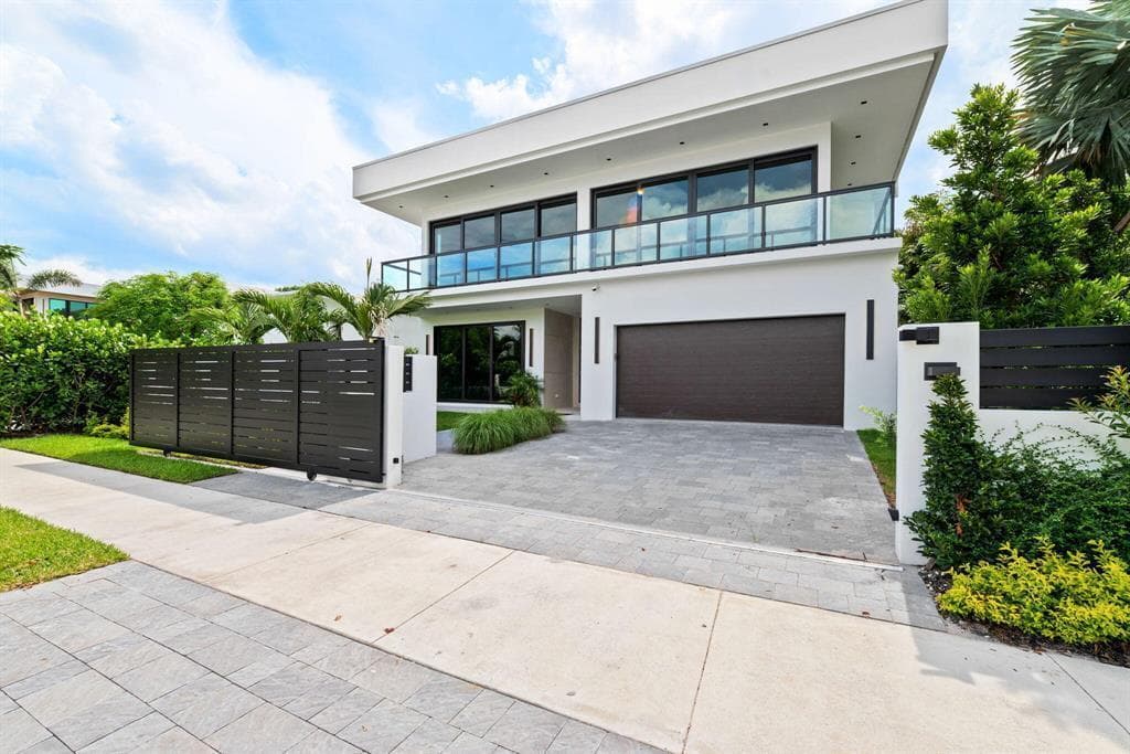 607 NE 17th Avenue, Fort Lauderdale FL 33304