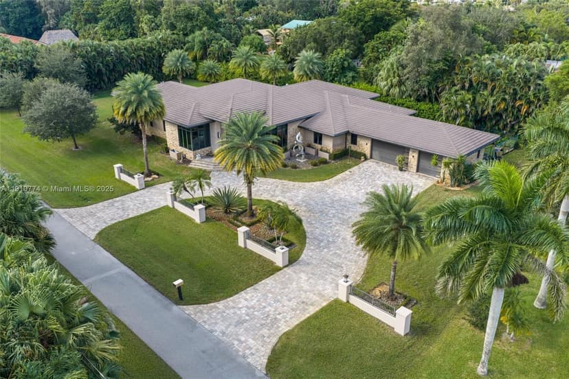 12321 NW 2nd St, Plantation FL 33325