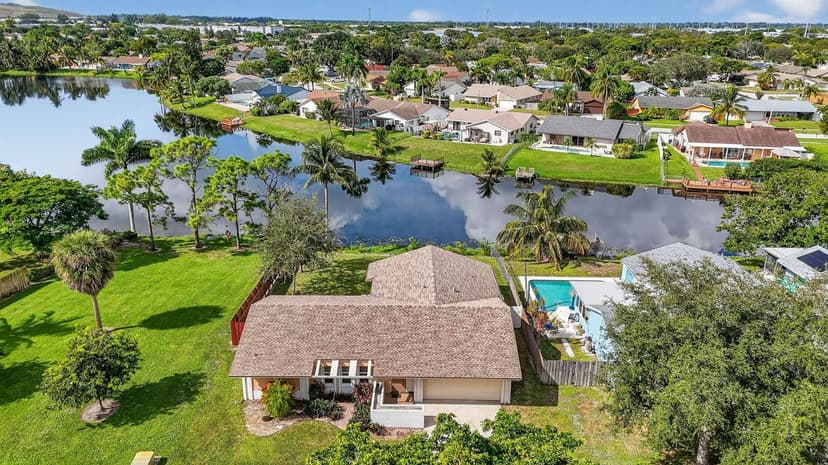 1273 SW 25th Avenue, Deerfield Beach FL 33442