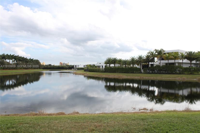 180 Riviera Cir # 5, Weston FL 33326