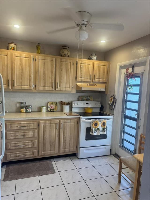 3940 NW 42 Avenue # 315, Lauderdale Lakes FL 33319 - Lauderdale Lakes, FL - Photo 2