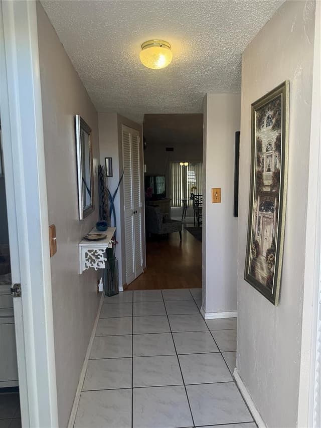 3940 NW 42 Avenue # 315, Lauderdale Lakes FL 33319 - Lauderdale Lakes, FL - Photo 4