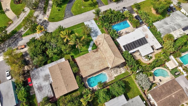 1300 NE 26th Avenue NE, Pompano Beach FL 33062 - Pompano Beach, FL - Photo 5