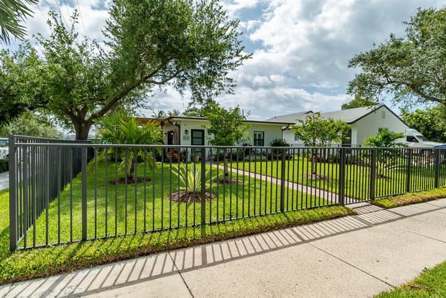 301 S Swinton Avenue, Delray Beach FL 33444 - Delray Beach, FL - Photo 2