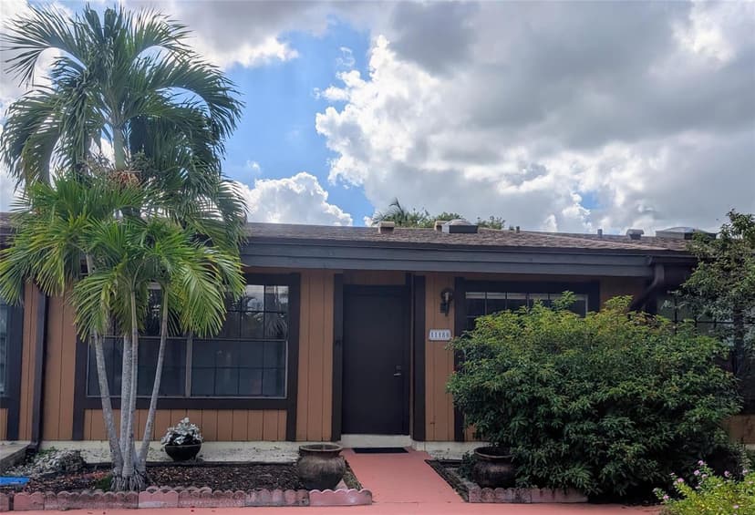 11180 Redwood, Pembroke Pines FL 33026