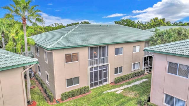 7921 E Exeter Blvd E # 202, Tamarac FL 33321 - Tamarac, FL - Photo 2