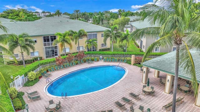 7921 E Exeter Blvd E # 202, Tamarac FL 33321 - Tamarac, FL - Photo 3