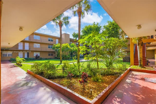 1330 W 54th St # 302C, Hialeah FL 33012 - Hialeah, FL - Photo 2
