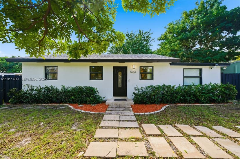 1464 NE 28th St, Pompano Beach FL 33064