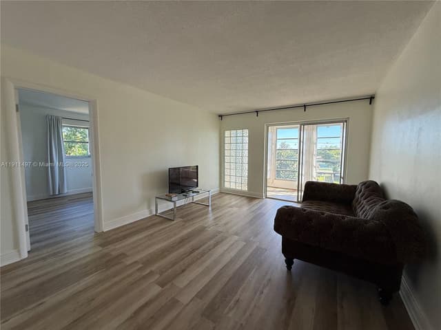 4310 NW 12th Ct # 302, Lauderhill FL 33313 - Lauderhill, FL - Photo 4