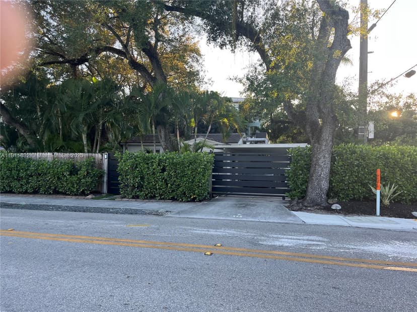 701 SW 9th Ave, Fort Lauderdale FL 33315