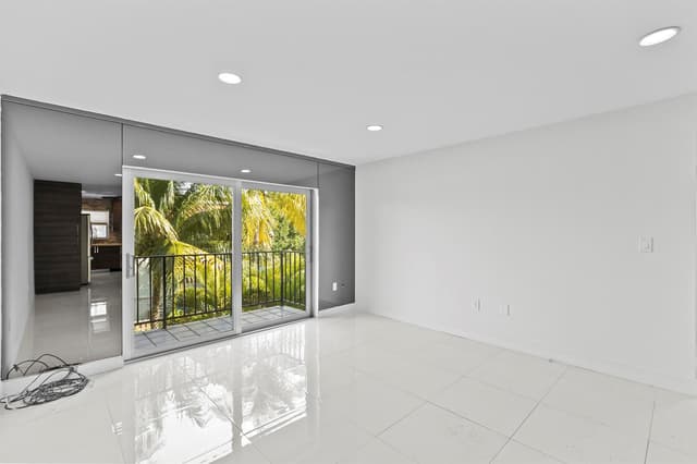 809 W Oakland Park Boulevard # K12, Oakland Park FL 33311 - Oakland Park, FL - Photo 7
