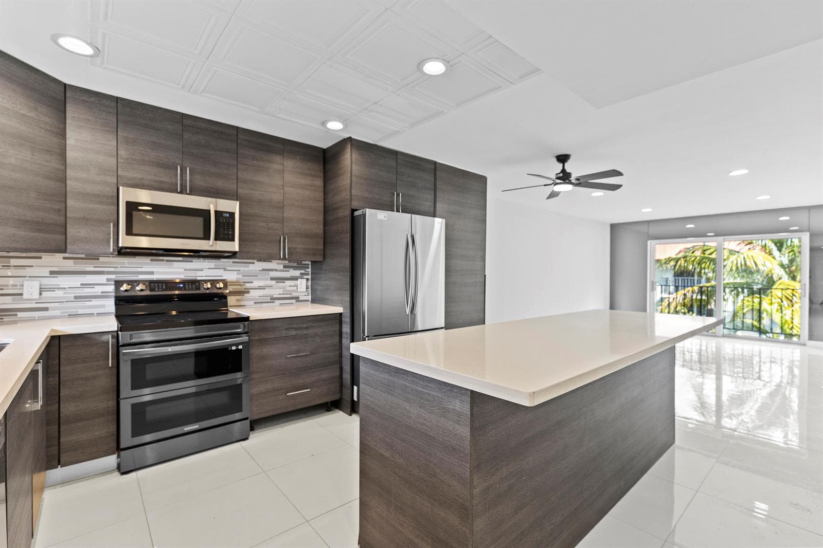 809 W Oakland Park Boulevard # K12, Oakland Park FL 33311 - Oakland Park, FL - Photo 1