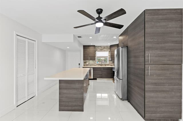 809 W Oakland Park Boulevard # K12, Oakland Park FL 33311 - Oakland Park, FL - Photo 5