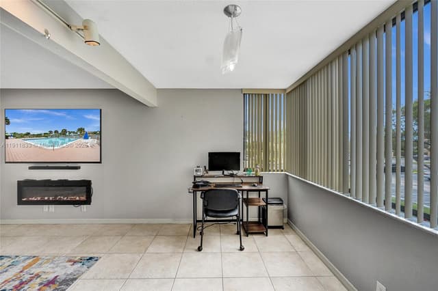8010 Hampton Blvd # 211, North Lauderdale FL 33068 - North Lauderdale, FL - Photo 6