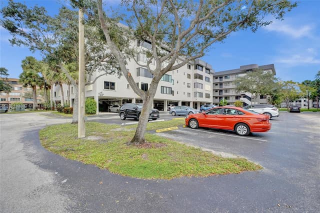 8010 Hampton Blvd # 211, North Lauderdale FL 33068 - North Lauderdale, FL - Photo 3