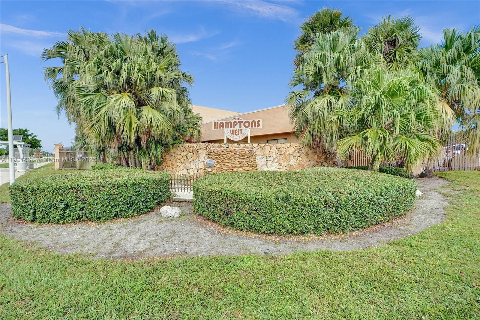 8010 Hampton Blvd # 211, North Lauderdale FL 33068 - North Lauderdale, FL - Photo 1