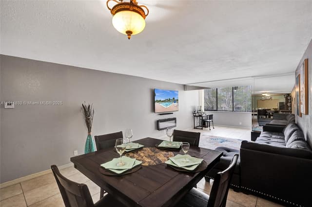 8010 Hampton Blvd # 211, North Lauderdale FL 33068 - North Lauderdale, FL - Photo 5