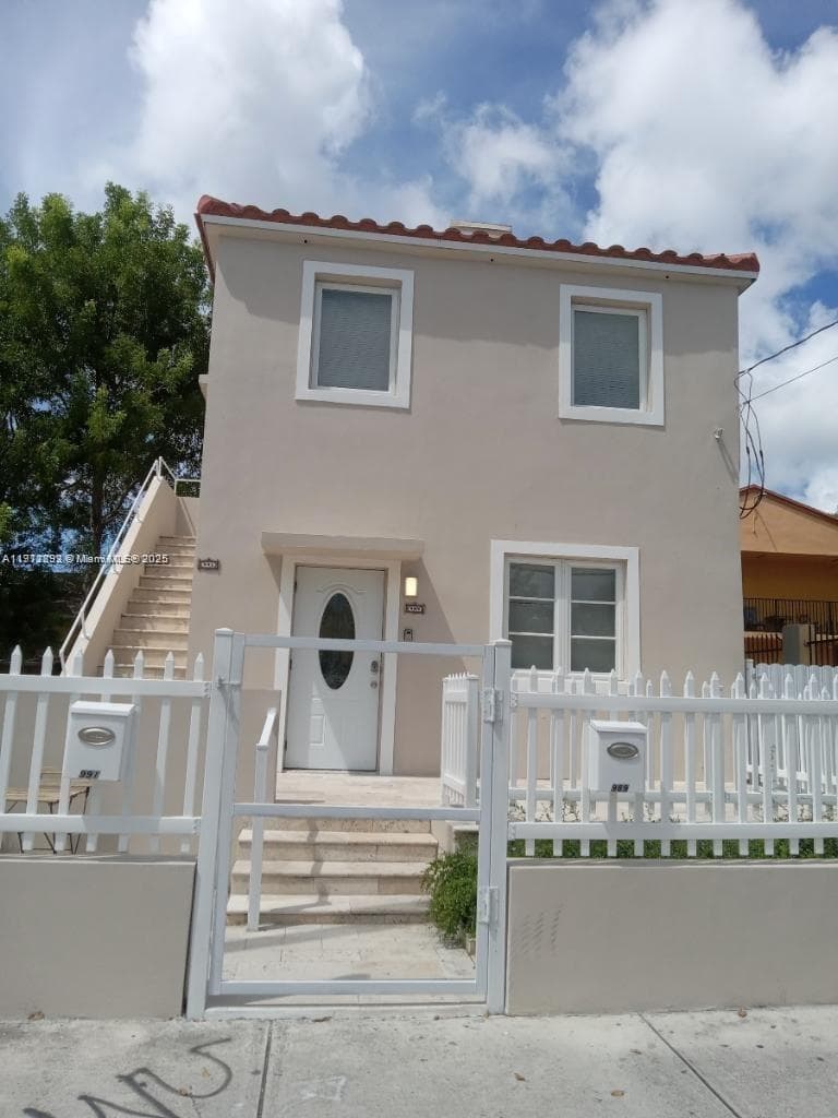 243 SW 10th Ave, Miami FL 33130