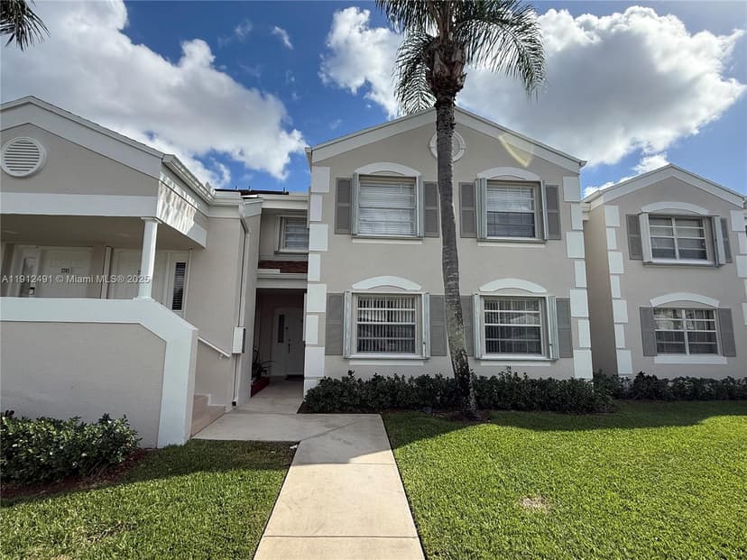 2203 SE 27th Dr # A, Homestead FL 33035