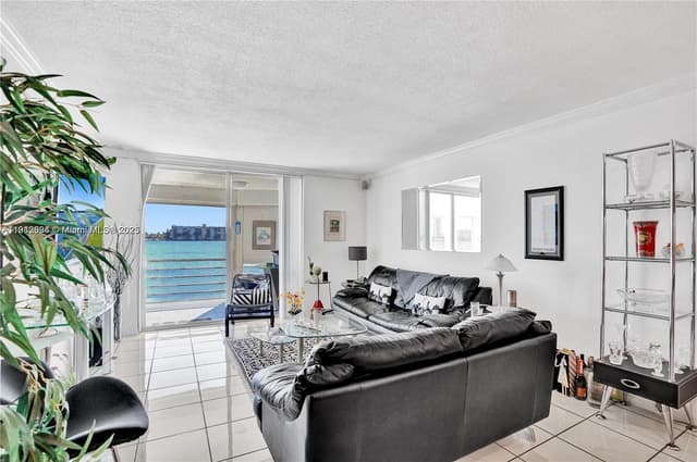 1000 NE 191st St # 21, Miami FL 33179 - Miami, FL - Photo 5