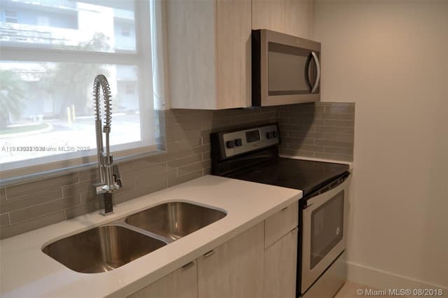 9375 Fontainebleau Blvd # L122, Miami FL 33172 - Miami, FL - Photo 3