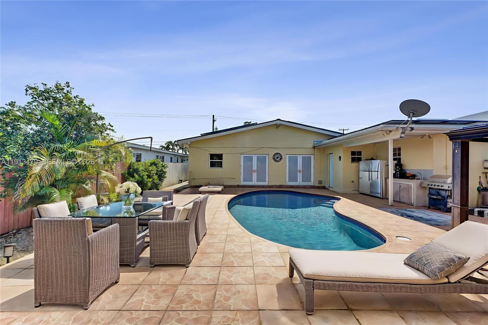 311 E 51st St, Hialeah FL 33013