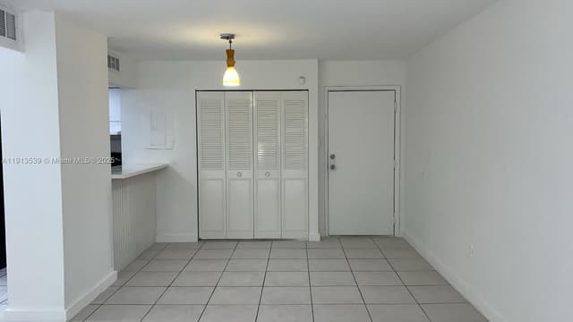 8860 Fontainebleau Blvd # 403, Miami FL 33172 - Miami, FL - Photo 2